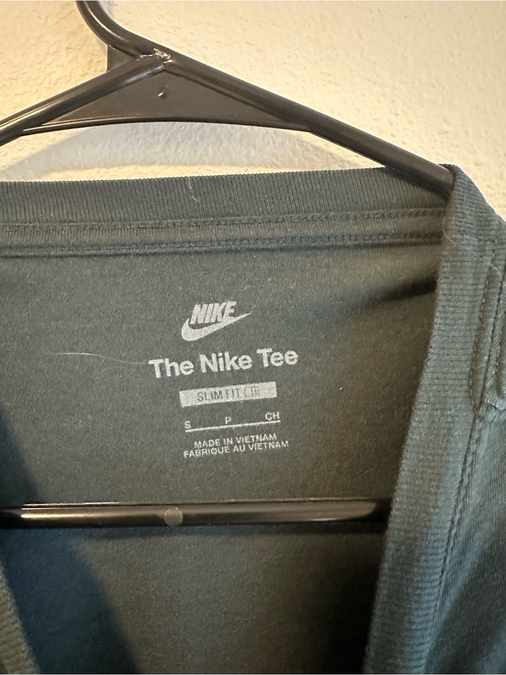 Nike Women's Long-Sleeve Cropped Top - Dark Green - Picture 4 of 4